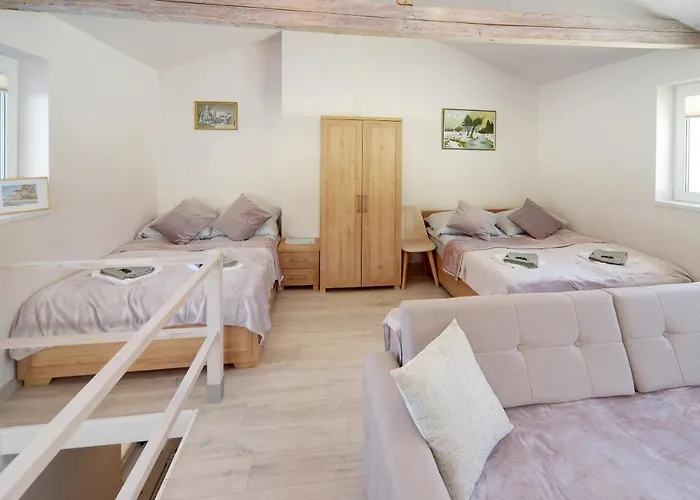 Sniezna Polana - 2-pietrowy Idealny Dla Duzej Rodziny! シクラルスカ・ポレンバ